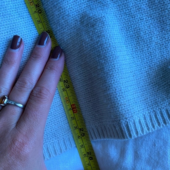 Notshy Cashmere Women’s V Neck Sweater Size S/M in Cream Knit Pullover - Picture 6 of 7